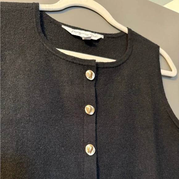 Black Sleeveless Blouse with Gold Accents - Picture 3 of 6